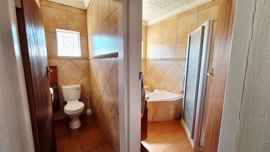 To Let 6 Bedroom Property for Rent in Bedelia Free State